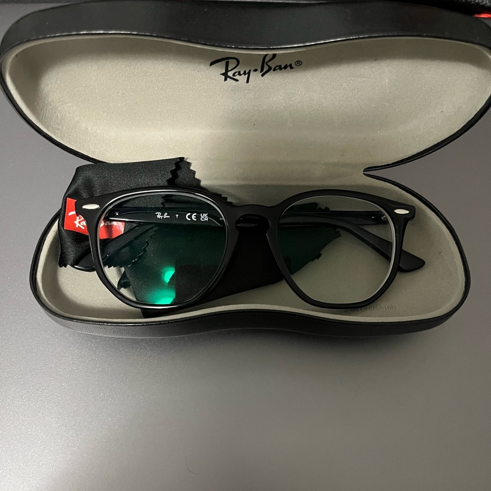 Ray-Ban Black Glasses